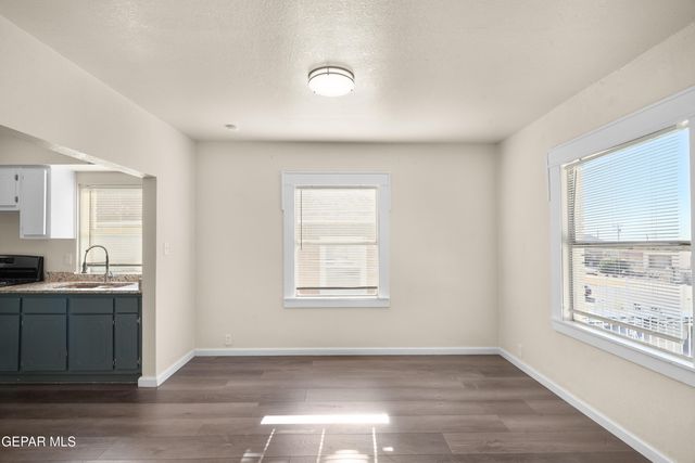 2721 SACRAMENTO Avenue, El Paso, TX 79930