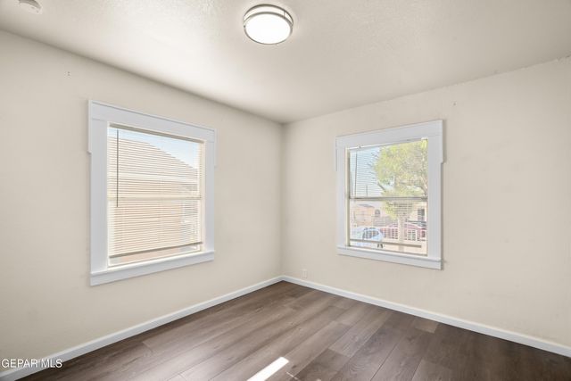 2721 SACRAMENTO Avenue, El Paso, TX 79930
