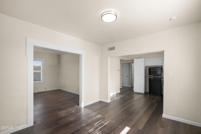 2721 SACRAMENTO Avenue, El Paso, TX 79930