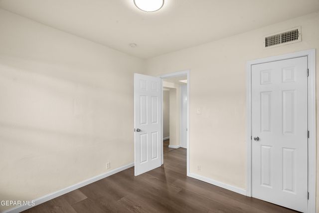 2721 SACRAMENTO Avenue, El Paso, TX 79930