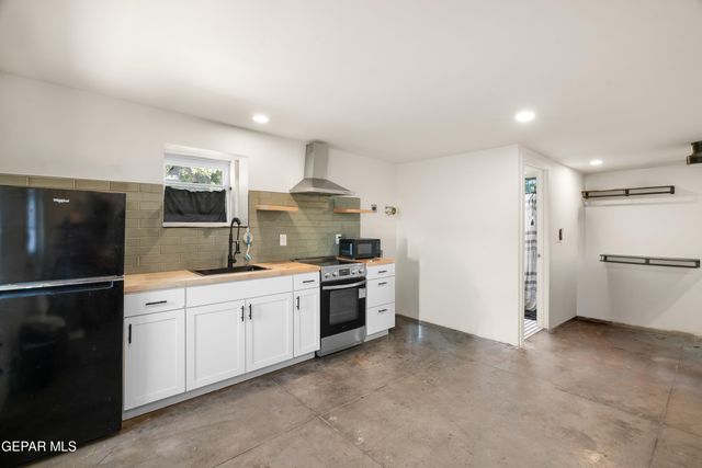 2721 SACRAMENTO Avenue, El Paso, TX 79930
