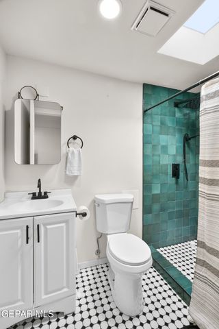 2721 SACRAMENTO Avenue, El Paso, TX 79930