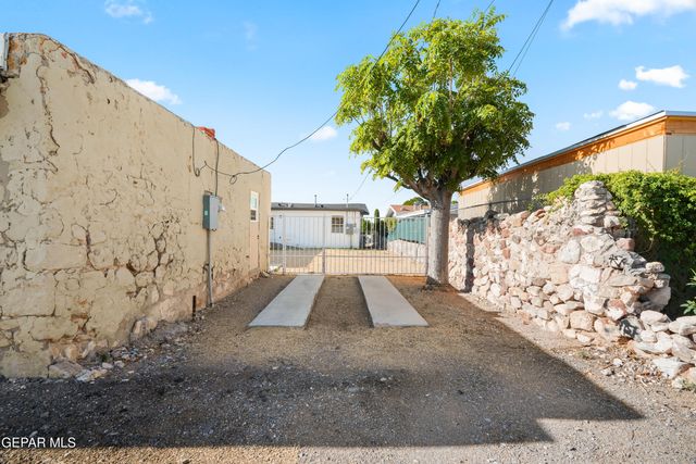2721 SACRAMENTO Avenue, El Paso, TX 79930