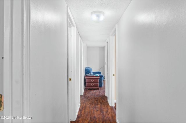 174 W Joyce Ln, Brooks, KY 40109