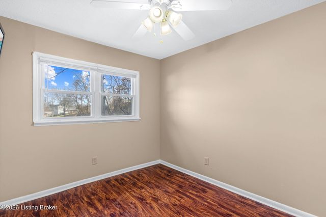 174 W Joyce Ln, Brooks, KY 40109