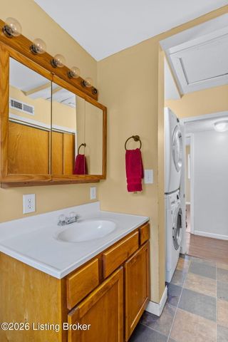 174 W Joyce Ln, Brooks, KY 40109