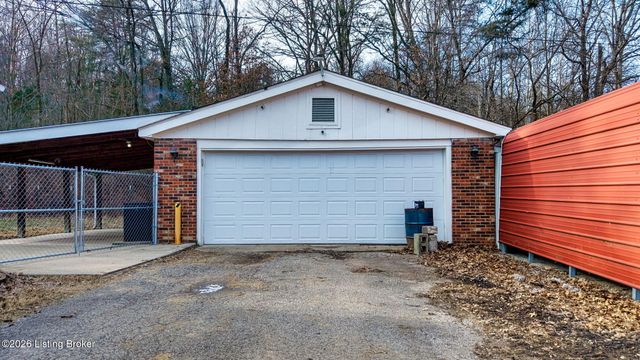 174 W Joyce Ln, Brooks, KY 40109