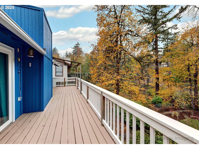 4035 Sw POMONA St, Portland, OR 97219