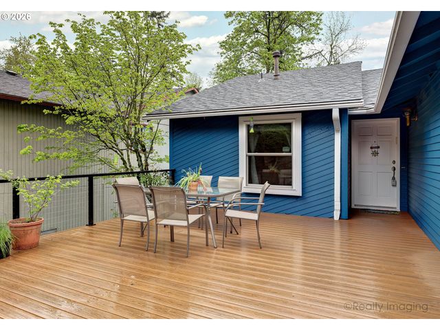 4035 Sw POMONA St, Portland, OR 97219