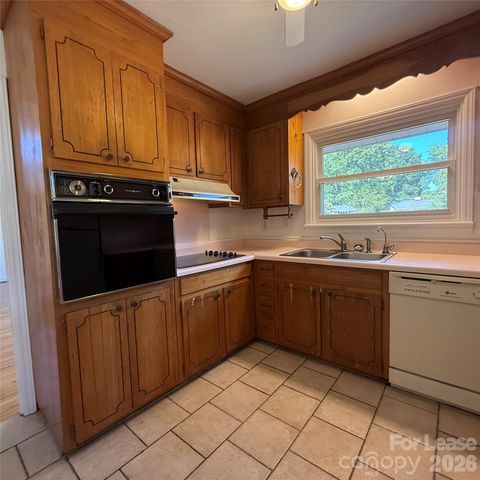 1627 Paddock Circle, Charlotte, NC 28209