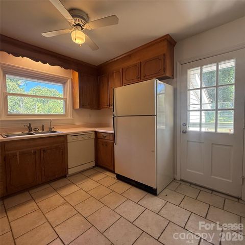 1627 Paddock Circle, Charlotte, NC 28209