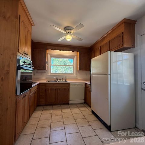 1627 Paddock Circle, Charlotte, NC 28209