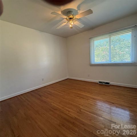 1627 Paddock Circle, Charlotte, NC 28209