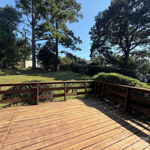 1627 Paddock Circle, Charlotte, NC 28209