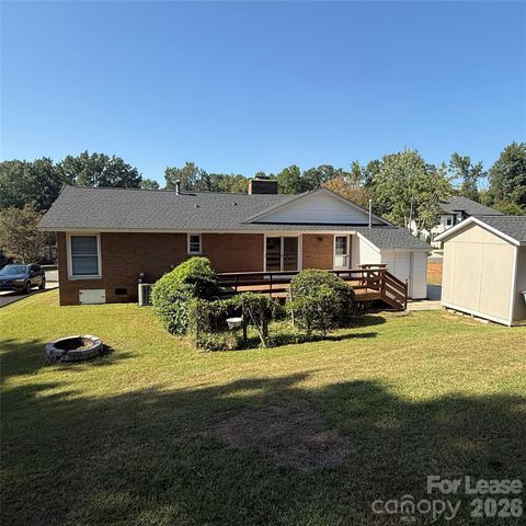 1627 Paddock Circle, Charlotte, NC 28209