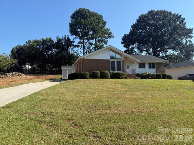 1627 Paddock Circle, Charlotte, NC 28209