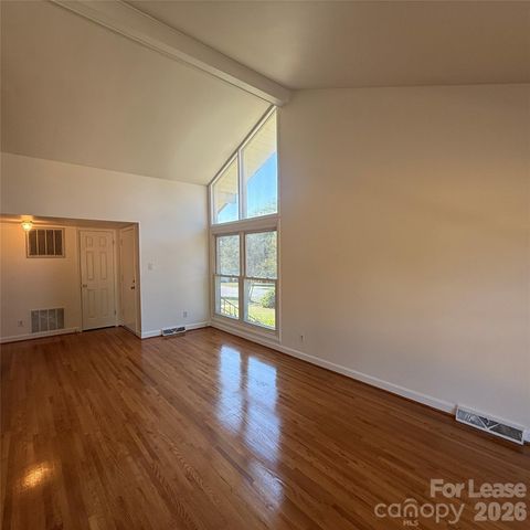 1627 Paddock Circle, Charlotte, NC 28209