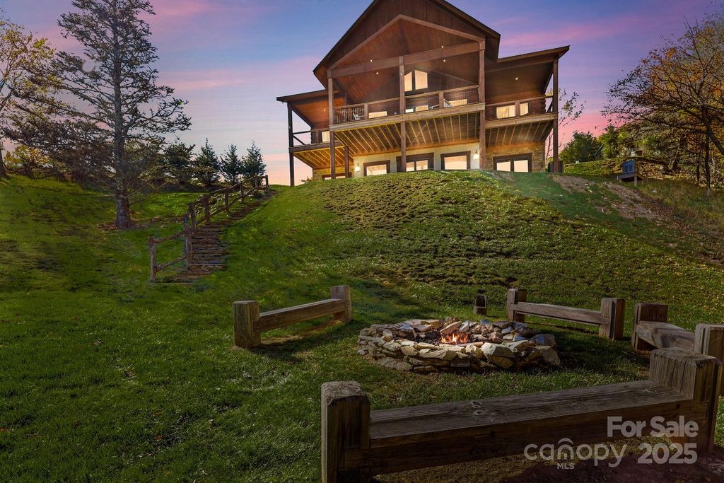 584 Grey Fox Ridge, Banner Elk, NC 28604