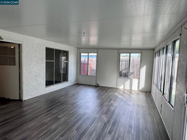 40071 Leslie St, Fremont, CA 94538