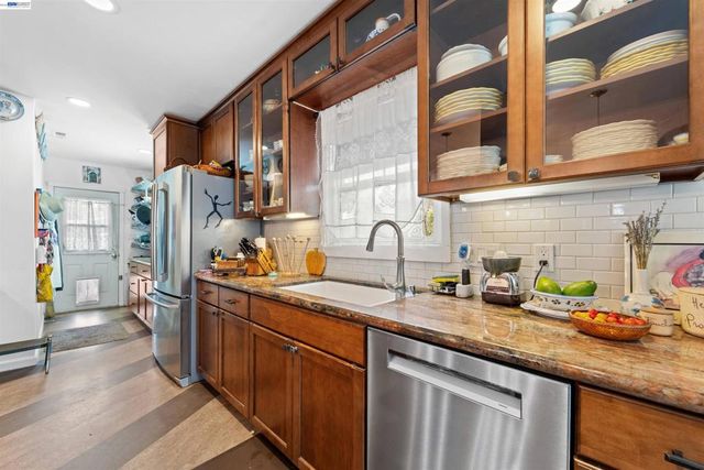 37955 2nd St, Fremont, CA 94536