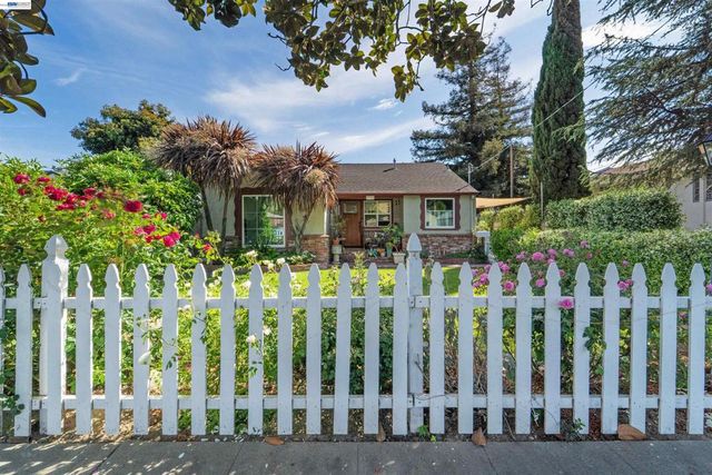 37955 2nd St, Fremont, CA 94536