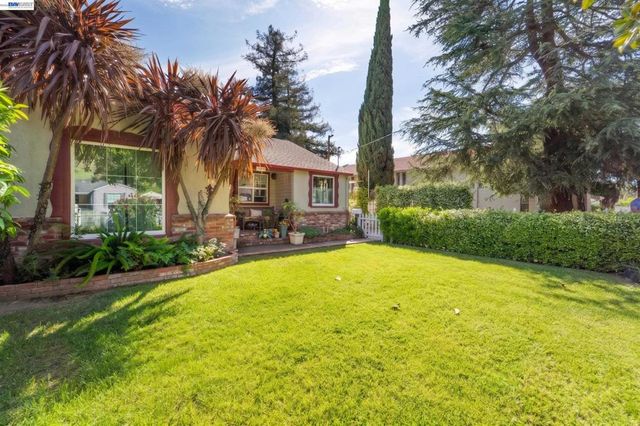 37955 2nd St, Fremont, CA 94536