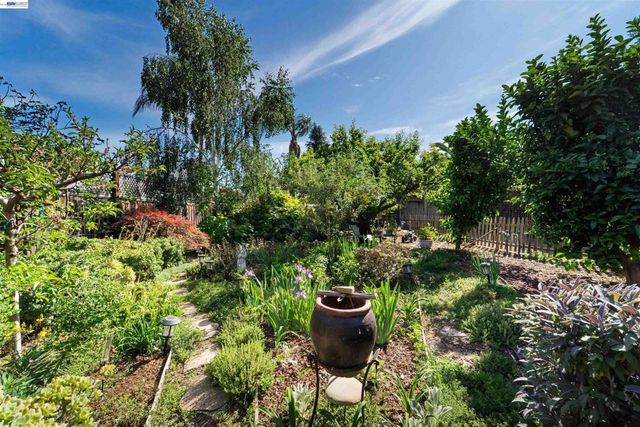 37955 2nd St, Fremont, CA 94536