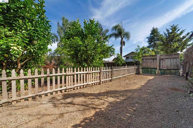 37955 2nd St, Fremont, CA 94536