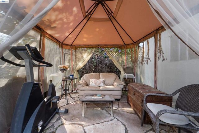 37955 2nd St, Fremont, CA 94536