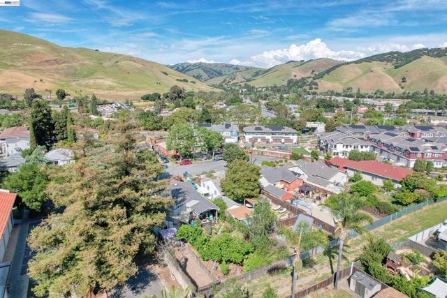 37955 2nd St, Fremont, CA 94536