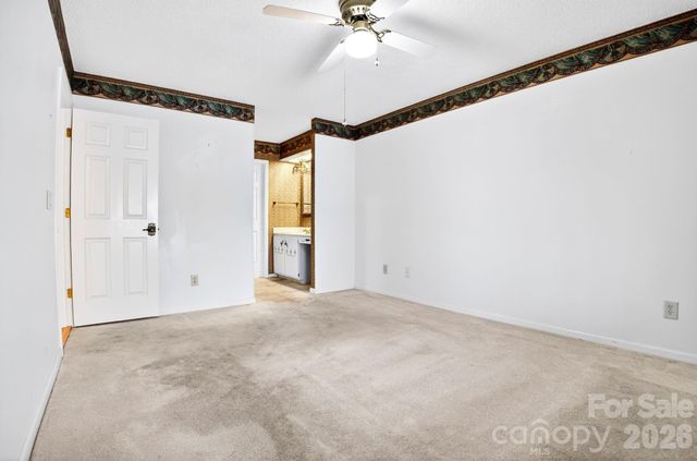 703 Independence Trail, Morganton, NC 28655