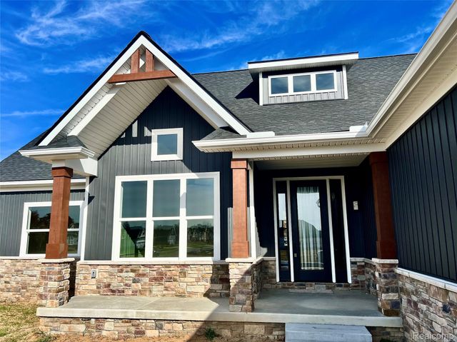 5382 Spring Meadows Way Drive, Fenton Charter Township, MI 48451