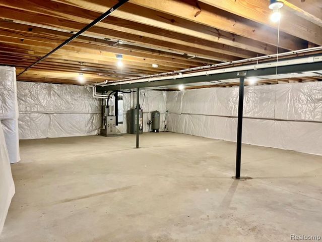 5382 Spring Meadows Way Drive, Fenton Charter Township, MI 48451