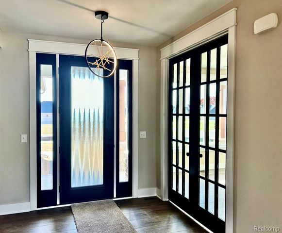 5382 Spring Meadows Way Drive, Fenton Charter Township, MI 48451