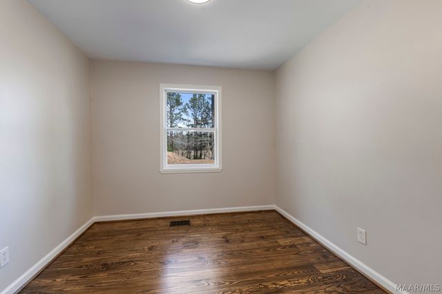 1695 Samaria Road, Clanton, AL 35045