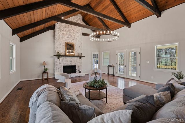 1695 Samaria Road, Clanton, AL 35045