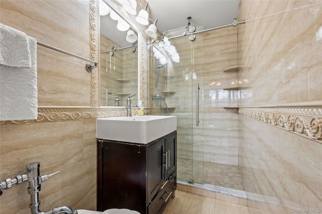 800 Cortelyou Road 3E, Brooklyn, NY 11218