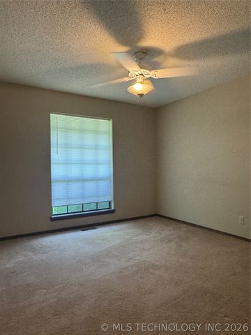 7833 E 79th Place, Tulsa, OK 74133