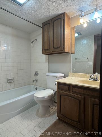 7833 E 79th Place, Tulsa, OK 74133