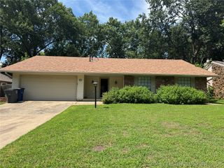 7833 E 79th Place, Tulsa, OK 74133