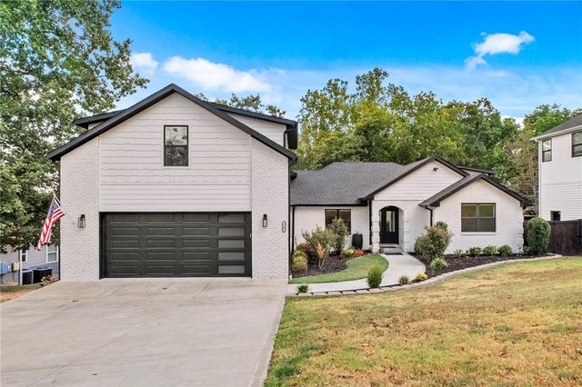 3105 Cardinal Creek Circle, Bentonville, AR 72712