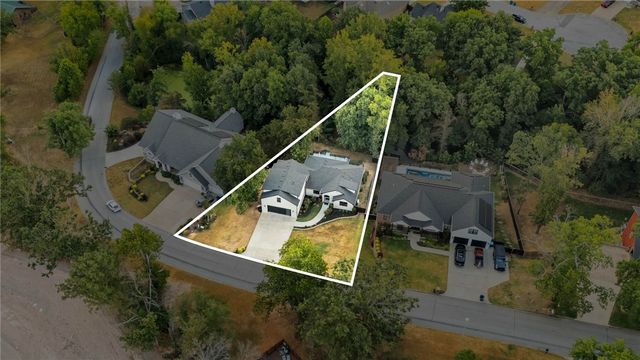 3105 Cardinal Creek Circle, Bentonville, AR 72712