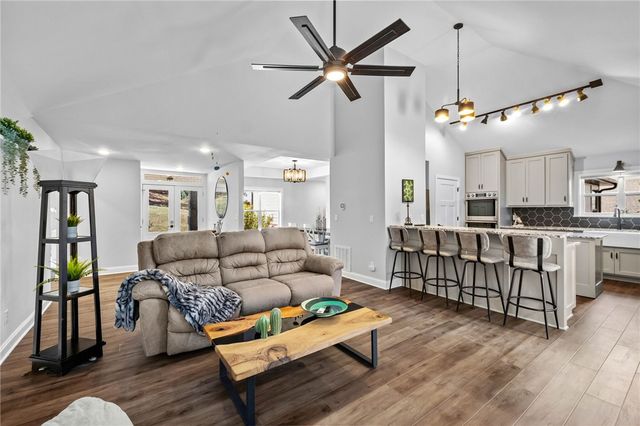 3105 Cardinal Creek Circle, Bentonville, AR 72712
