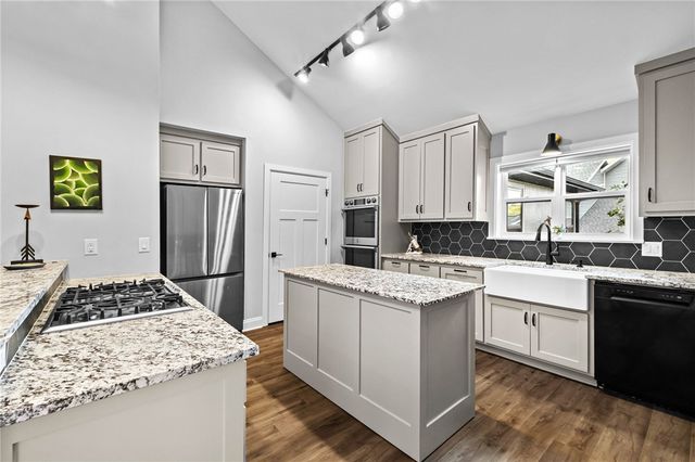 3105 Cardinal Creek Circle, Bentonville, AR 72712