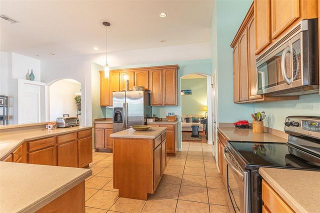 2539 CENTENNIAL FALCON DRIVE, Valrico, FL 33596