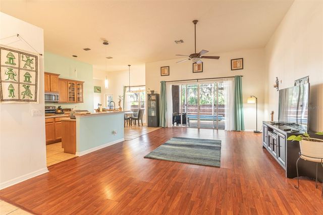 2539 CENTENNIAL FALCON DRIVE, Valrico, FL 33596
