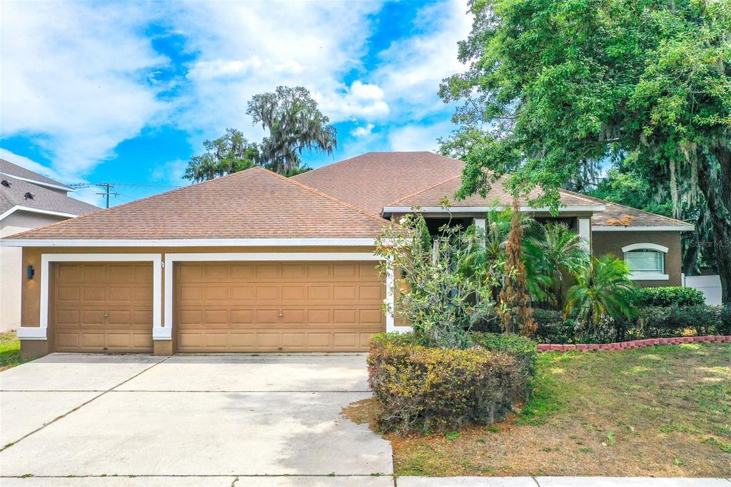 2539 CENTENNIAL FALCON DRIVE, Valrico, FL 33596