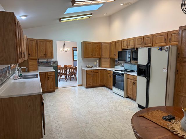 9027 N 100 E, Lake Village, IN 46349