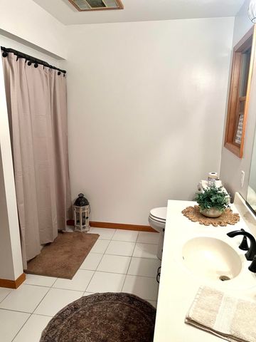 9027 N 100 E, Lake Village, IN 46349