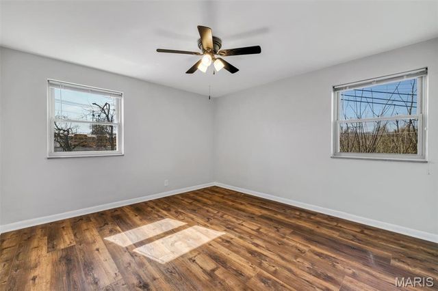 3 Delcrest Court 102, University City, MO 63124